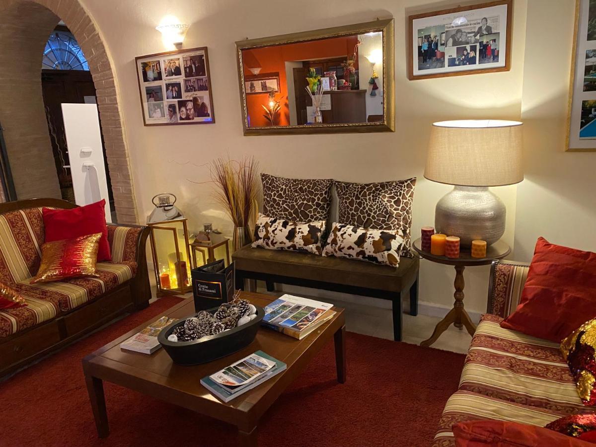 Hotel Borgo Antico Fabriano Eksteriør bilde