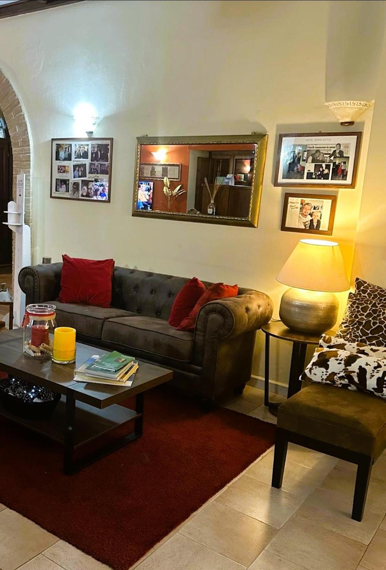 Hotel Borgo Antico Fabriano Eksteriør bilde